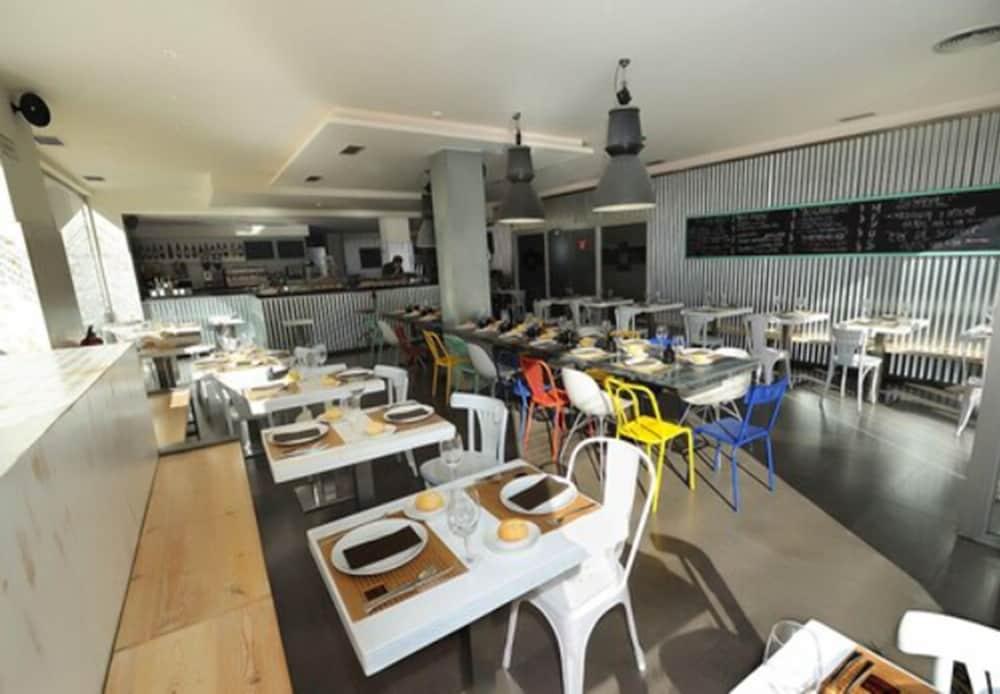 Hotel Pamplona Plaza Екстер'єр фото