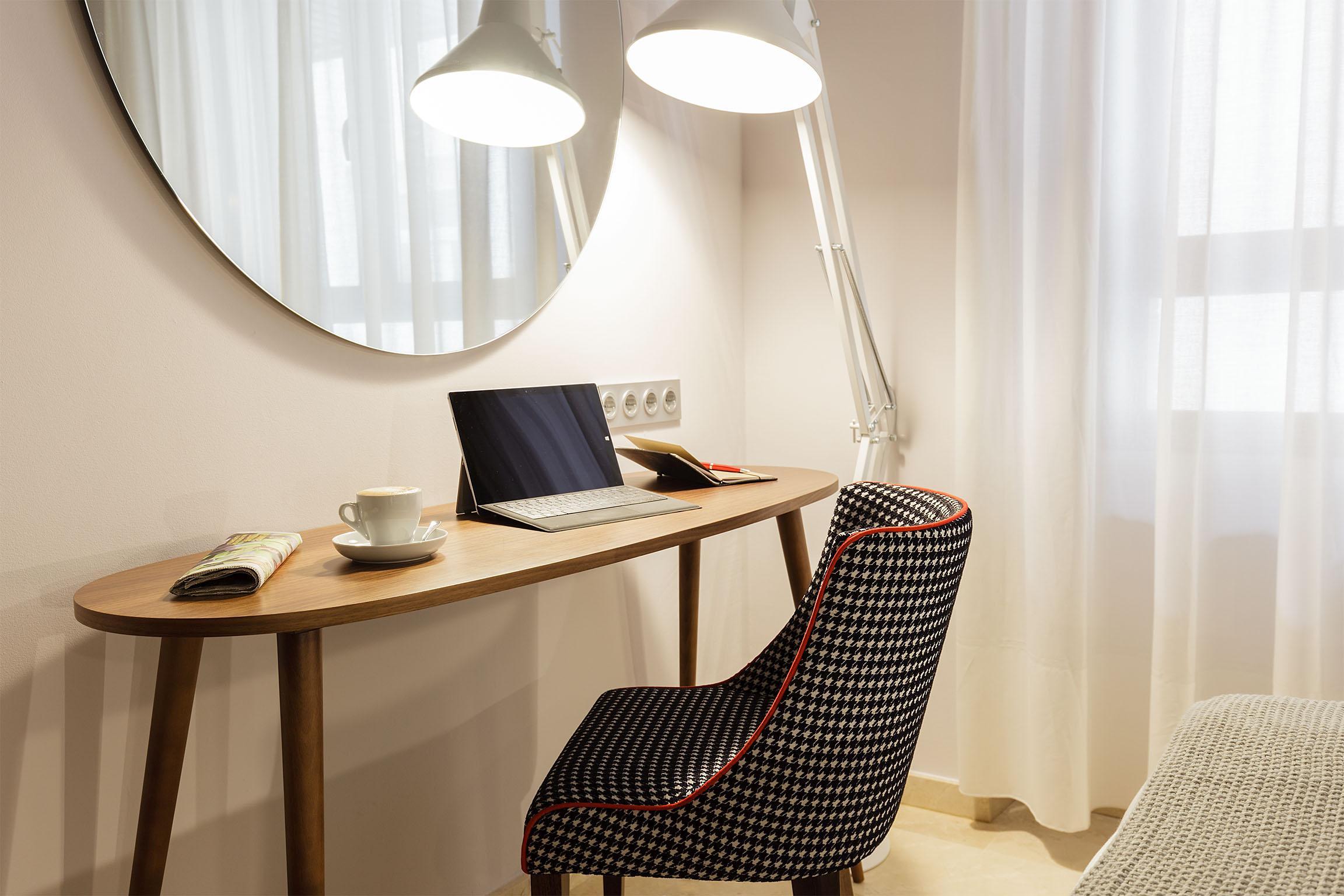 Hotel Pamplona Plaza Екстер'єр фото