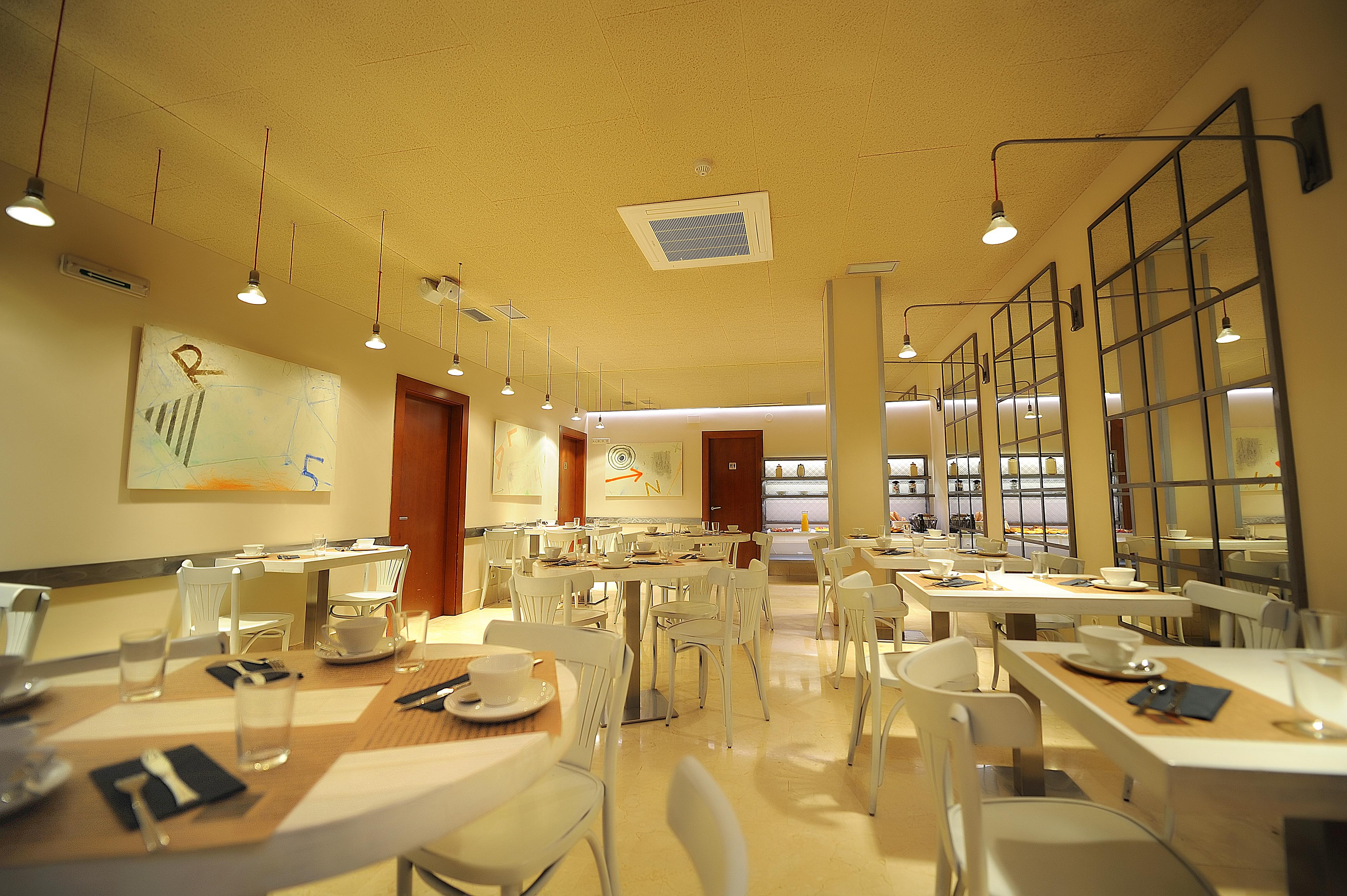 Hotel Pamplona Plaza Ресторан фото